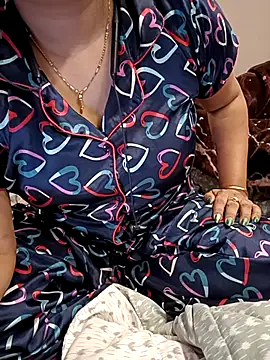 Snapshot of QueenHaryana chatting on 01-09-26, 05:26 QueenHaryana online show from 01-09-26, 05:26