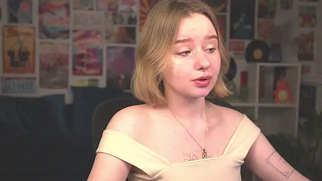 Snapshot of AdeleLoomis chatting on 03-20-25, 02:19 AdeleLoomis online show from 03-20-25, 02:19