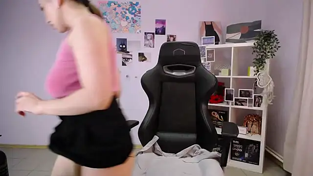 Snapshot of MelissaLovvv chatting on 01-14-25, 01:58 MelissaLovvv online show from 01-14-25, 01:58