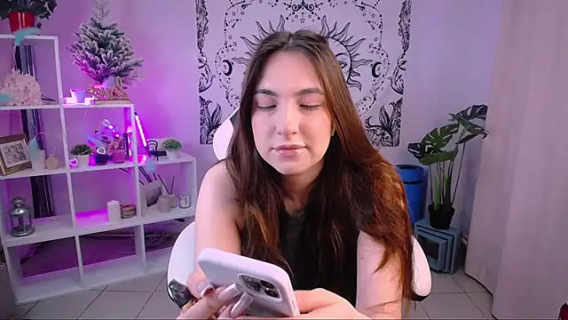 Snapshot of MelissaLovvv chatting on 02-06-25, 01:27 MelissaLovvv online show from 02-06-25, 01:27