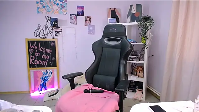 Snapshot of MelissaLovvv chatting on 03-11-25, 07:26 MelissaLovvv online show from 03-11-25, 07:26