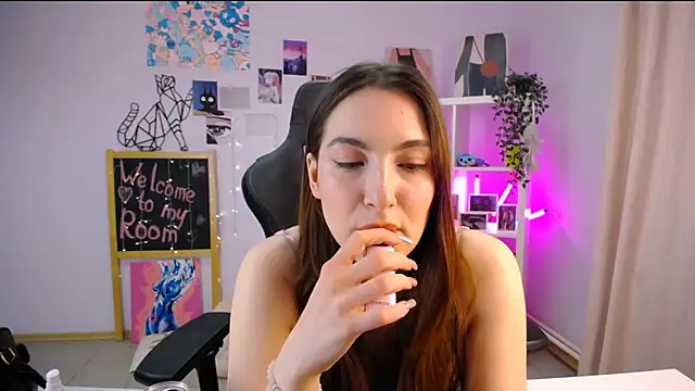 Snapshot of MelissaLovvv chatting on 03-16-25, 09:16 MelissaLovvv online show from 03-16-25, 09:16