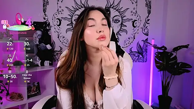 Snapshot of MelissaLovvv chatting on 09-15-25, 05:29 MelissaLovvv online show from 09-15-25, 05:29