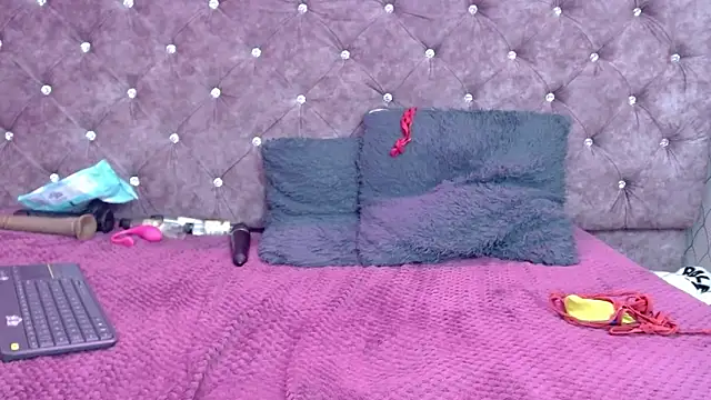 VALENTINA3x online show from 01-08-25, 09:10