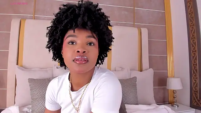 AriaFoster online show from 11-07-25, 11:49