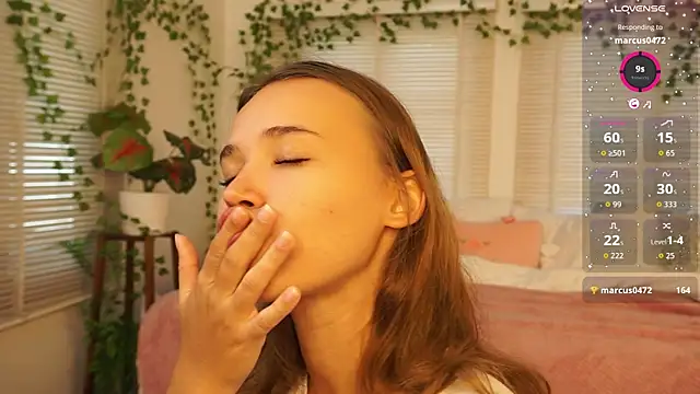 Snapshot of lexicoyy_ chatting on 11-28-25, 04:48 lexicoyy online show from 11-28-25, 04:48