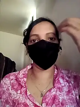 Snapshot of Sahana_Telugu_Girl chatting on 12-18-24, 06:43 Sahana Telugu Girl online show from 12-18-24, 06:43