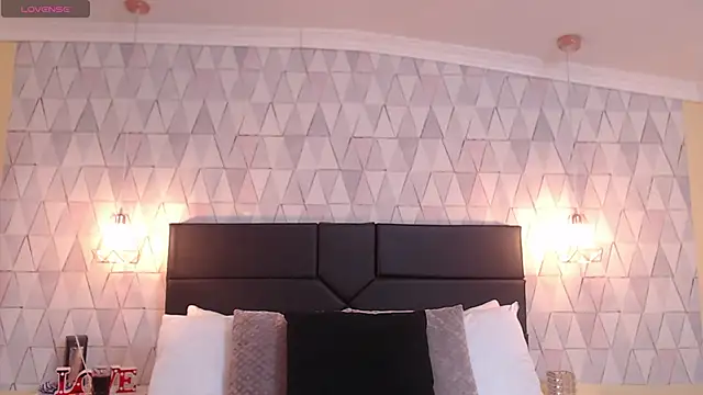 JustinePerry online show from 01-18-25, 04:04