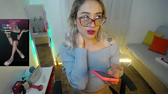 Snapshot of 911Calling chatting on 01-29-25, 02:40 911Calling online show from 01-29-25, 02:40