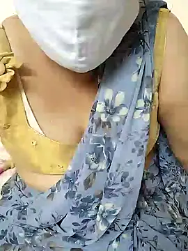 Snapshot of aliseanu chatting on 12-19-24, 04:46 aliseanu online show from 12-19-24, 04:46