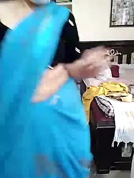 Snapshot of aliseanu chatting on 12-27-24, 06:03 aliseanu online show from 12-27-24, 06:03