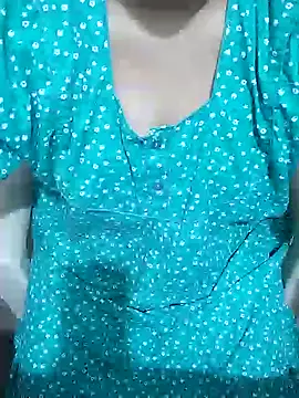 Snapshot of aliseanu chatting on 01-28-25, 01:16 aliseanu online show from 01-28-25, 01:16