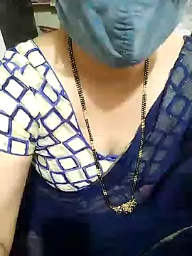 Snapshot of aliseanu chatting on 02-11-25, 09:20 aliseanu online show from 02-11-25, 09:20