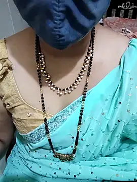 Snapshot of aliseanu chatting on 09-27-25, 06:40 aliseanu online show from 09-27-25, 06:40