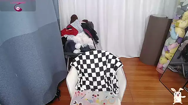 Snapshot of CN-Doudou chatting on 10-08-25, 11:08 CN-Doudou online show from 10-08-25, 11:08