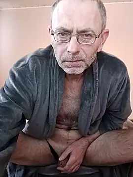 Snapshot of BesterJunge45 chatting on 02-18-25, 09:10 BesterJunge45 online show from 02-18-25, 09:10