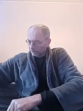 Snapshot of BesterJunge45 chatting on 02-19-25, 07:06 BesterJunge45 online show from 02-19-25, 07:06