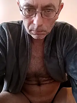 Snapshot of BesterJunge45 chatting on 02-25-25, 01:17 BesterJunge45 online show from 02-25-25, 01:17