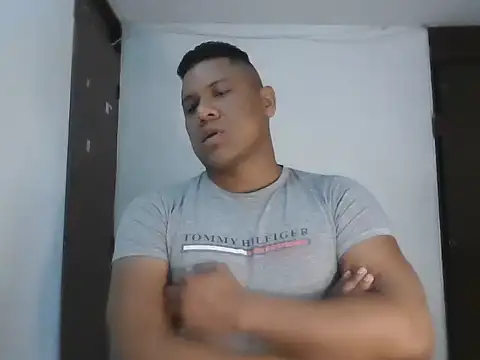 latinblack01 online show from 11-10-25, 09:47