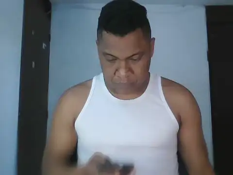 latinblack01 online show from 11-12-25, 02:50