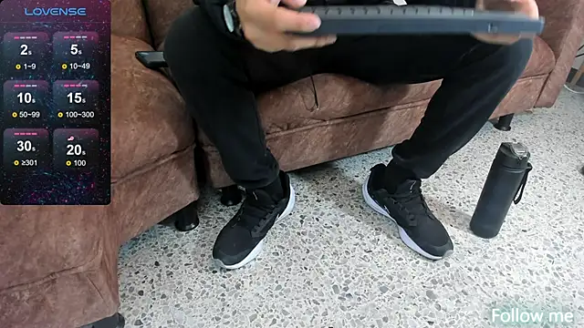 Samuel Up online show from 01-24-25, 03:43