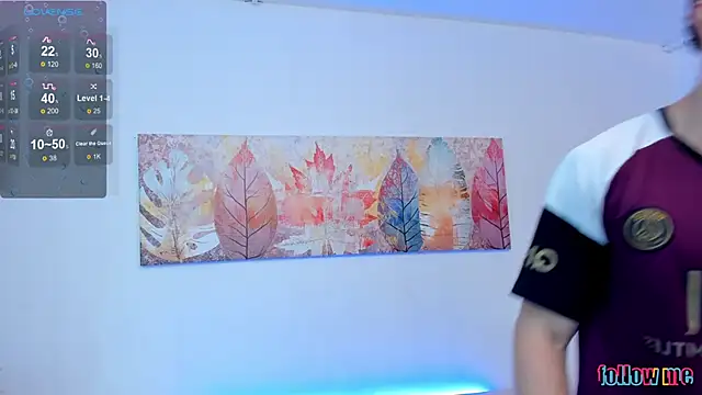 Snapshot of Samuel_Up chatting on 10-31-25, 04:02 Samuel Up online show from 10-31-25, 04:02