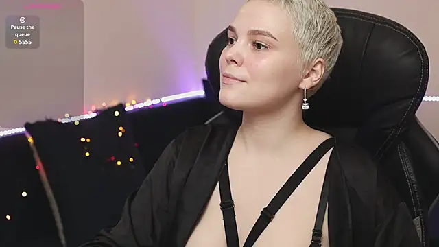 LikaBerry1 online show from 12-11-24, 08:28