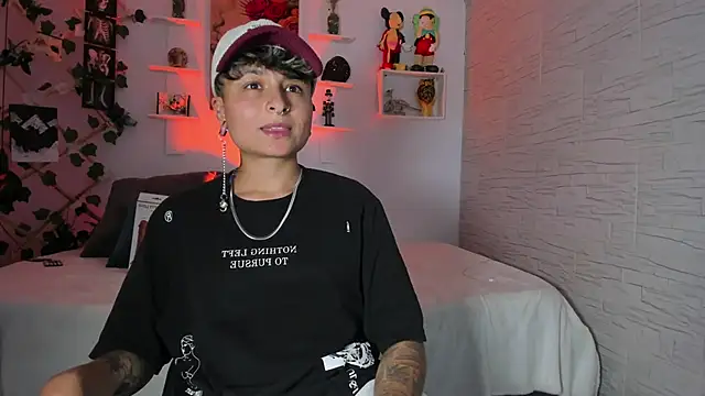 Snapshot of ZuryRamirez_ chatting on 10-24-25, 09:11 ZuryRamirez online show from 10-24-25, 09:11