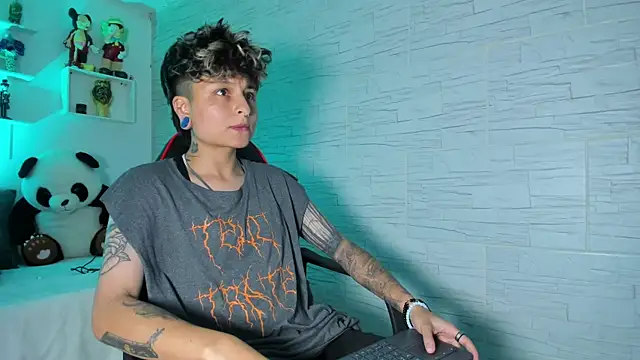 Snapshot of ZuryRamirez_ chatting on 11-13-25, 09:25 ZuryRamirez online show from 11-13-25, 09:25