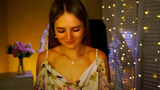 Snapshot of DeboraLarson chatting on 11-17-25, 03:56 DeboraLarson online show from 11-17-25, 03:56