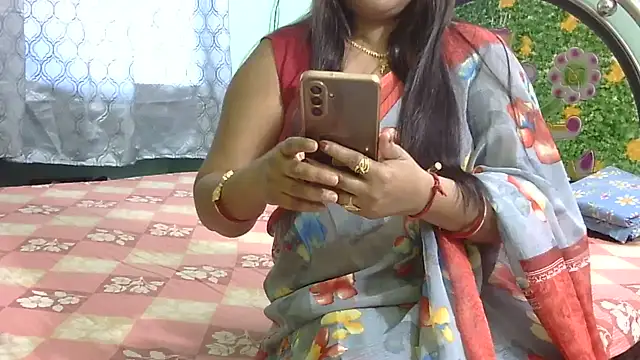 Snapshot of Couple_For_You18 chatting on 03-13-26, 09:05 Couple For You18 online show from 03-13-26, 09:05