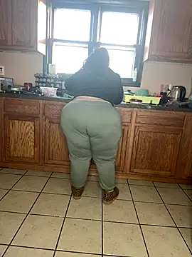 tillymarie34 online show from 12-14-25, 09:41