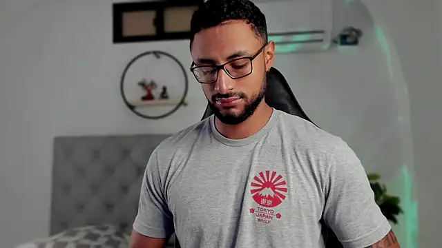 LiamGarcia1 online show from 12-30-24, 12:31