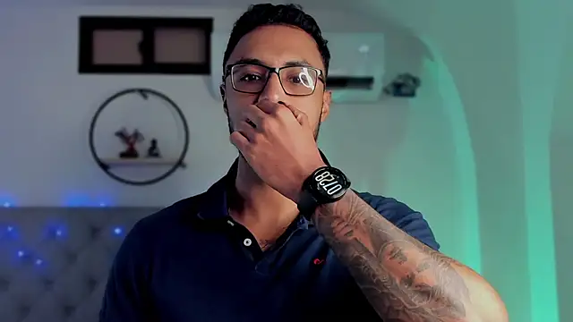 LiamGarcia1 online show from 01-03-25, 12:30