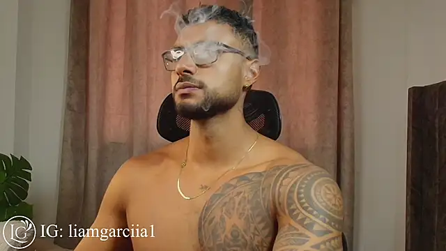 LiamGarcia1 online show from 03-19-25, 05:50