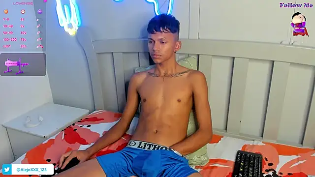 Snapshot of loistwink_ chatting on 10-10-25, 05:39 loistwink online show from 10-10-25, 05:39