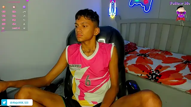 Snapshot of loistwink_ chatting on 10-16-25, 06:58 loistwink online show from 10-16-25, 06:58