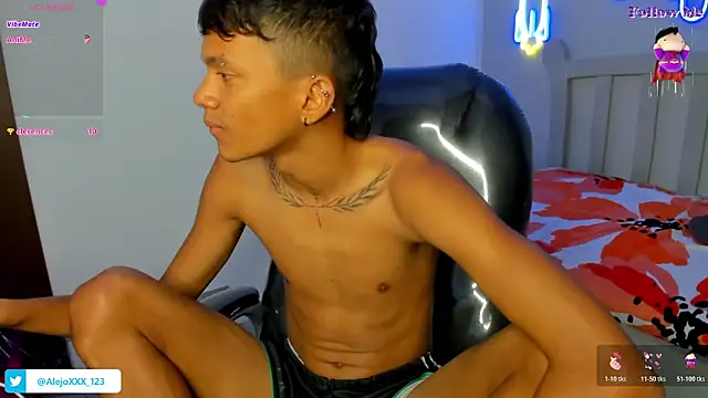 Snapshot of loistwink_ chatting on 10-21-25, 04:41 loistwink online show from 10-21-25, 04:41