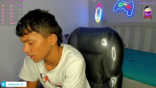 Snapshot of loistwink_ chatting on 11-08-25, 04:12 loistwink online show from 11-08-25, 04:12