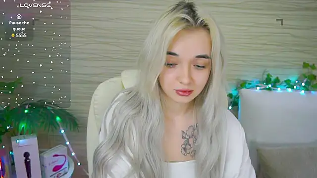 Ashley S online show from 02-12-25, 05:15