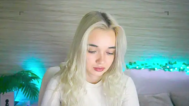 Ashley S online show from 09-15-25, 10:10