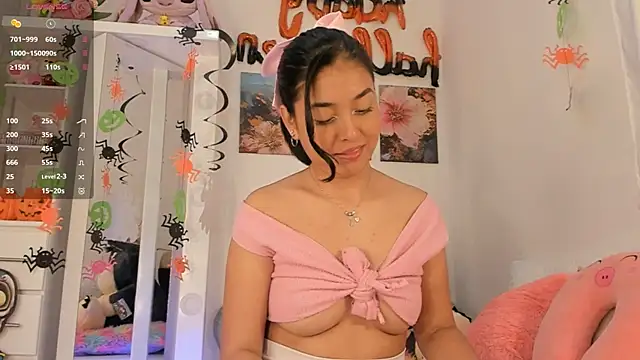 Snapshot of pretty-millie chatting on 10-08-25, 03:59 pretty-millie online show from 10-08-25, 03:59