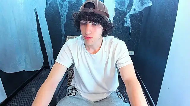 Kerverr  online show from 10-27-25, 02:54