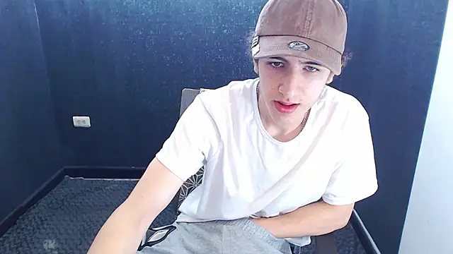 Kerverr  online show from 11-09-25, 02:26