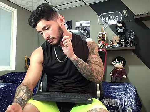 marcel crawford96 online show from 12-17-24, 01:38