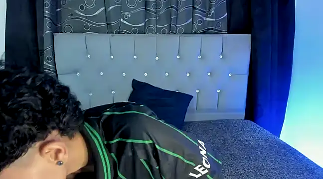 nova sex01 online show from 12-17-24, 04:01