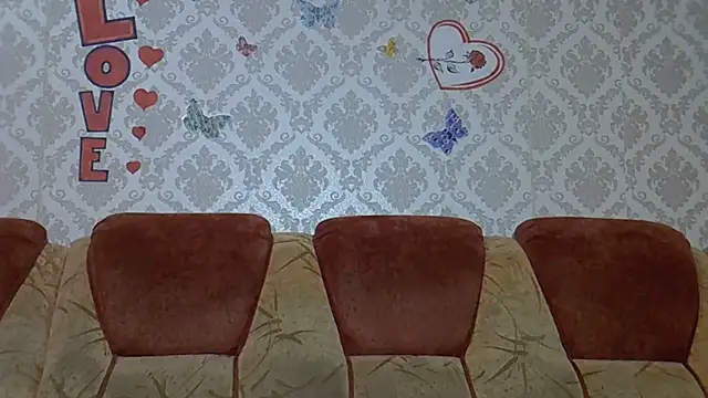 PaulaGolden online show from 12-04-25, 07:55