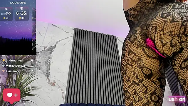 Just Mira  online show from 01-30-25, 08:32