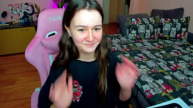 Snapshot of ameli_moon chatting on 11-11-25, 12:05 ameli moon online show from 11-11-25, 12:05