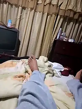 ESTACAMAYOR online show from 02-24-25, 07:19